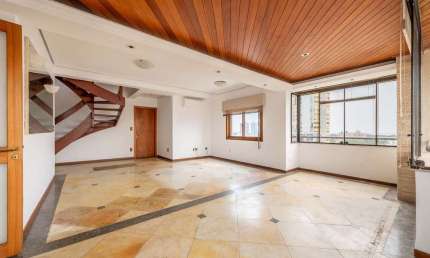 Cobertura com 3 quartos para alugar na Avenida Ganzo, 677, Menino Deus, Porto Alegre por R$ 6.900