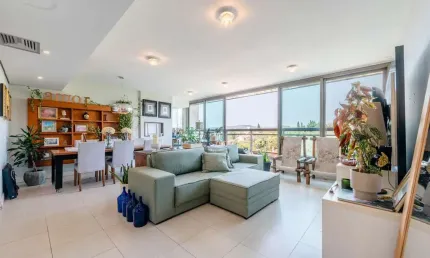 Apartamento com 3 quartos à venda na Rua Primeiro de Janeiro, 150, Três Figueiras, Porto Alegre por R$ 1.960.000