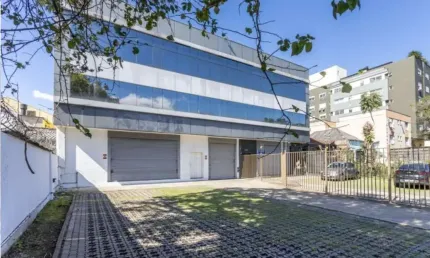 Ponto comercial para alugar na Rua Professor Cristiano Fischer, 2222, Partenon, Porto Alegre por R$ 18.000