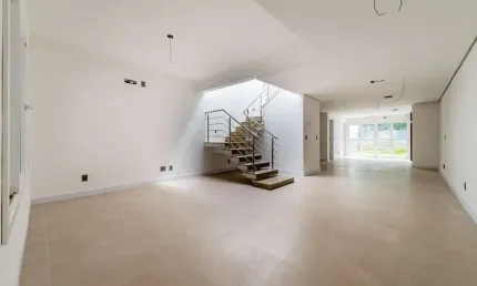 Casa em condomínio fechado com 3 quartos à venda na Avenida José Gertum, 570, Chácara das Pedras, Porto Alegre por R$ 1.280.000