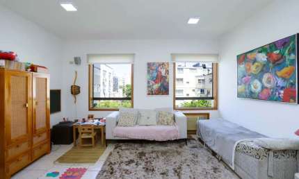 Prédio à venda na Rua Marquês do Pombal, 1041, Moinhos de Vento, Porto Alegre por R$ 1.800.000
