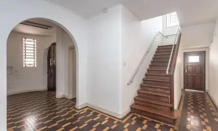 Casa comercial para alugar na Rua Marquês do Pombal, 162, Moinhos de Vento, Porto Alegre por R$ 16.800