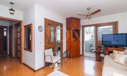 Apartamento com 3 quartos à venda na Rua Vicente da Fontoura, 2035, Petrópolis, Porto Alegre por R$ 549.000