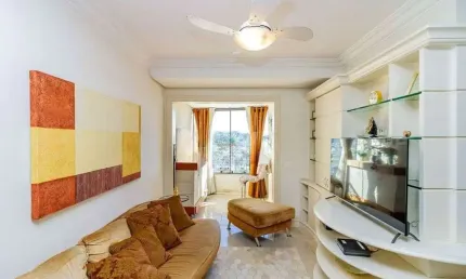 Apartamento com 3 quartos à venda na Rua Itaboraí, 802, Jardim Botânico, Porto Alegre por R$ 1.090.000