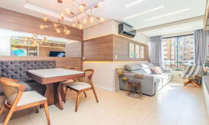 Apartamento com 3 quartos para alugar na Rua Afonso Taunay, 180, Boa Vista, Porto Alegre por R$ 7.200