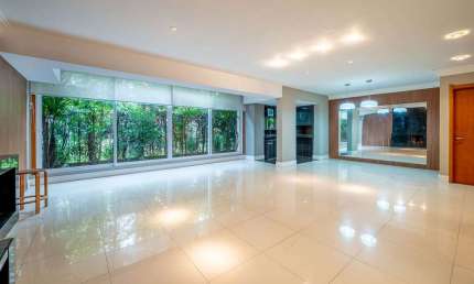 Apartamento com 4 quartos à venda na Avenida Túlio de Rose, 400, Jardim Europa, Porto Alegre por R$ 2.500.000