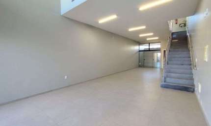 Ponto comercial para alugar na Avenida Assis Brasil, 5320, São Sebastião, Porto Alegre por R$ 6.600