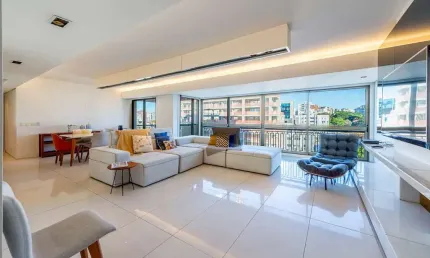 Apartamento com 3 quartos para alugar na Rua Marquês do Pombal, 139, Moinhos de Vento, Porto Alegre por R$ 15.000