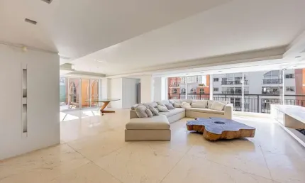 Cobertura com 2 quartos para alugar na Avenida Túlio de Rose, 400, Jardim Europa, Porto Alegre por R$ 24.000