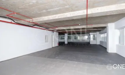 Sala comercial para alugar na Avenida Carlos Gomes, 300, Boa Vista, Porto Alegre por R$ 30.601
