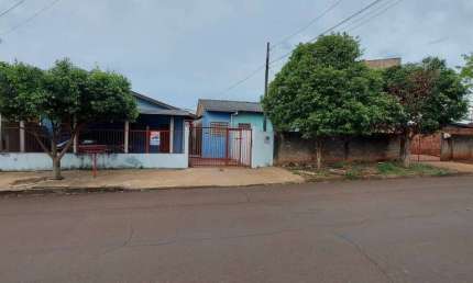 Imóvel com duas casas de frente para rua   a Venda  Zona Sul