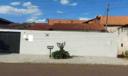 Casa a Venda  Terreno 250 M² , 78 M² de Construção  JD.Tarobá Zona Sul