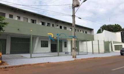 Prédio com salão e 12 Kitnetes  a venda  região Central  Londrina PR
