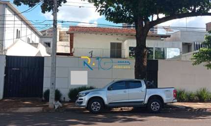 Sobrado   a Venda em Zoneamento Comercial  ZR 8  na Avenida na Zona Oeste