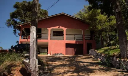 Oportunidades :Chácara a Venda  área total de  17.242,50M, 180M² constr.