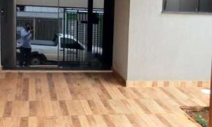 Casa  Geminada para Venda 2 Quartos , Suíte  , Zona Leste , jd. Chamonix