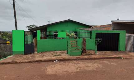 Casa  a Venda  com   Edícula  nos fundos  terreno 250 M² 145 M²  Construção