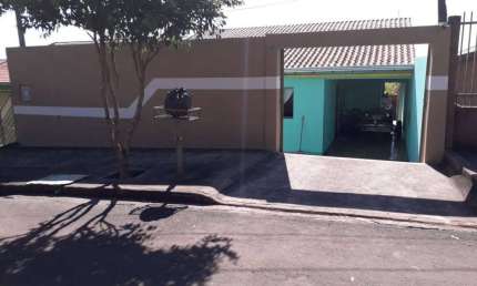 Casa a Venda  com  terreno de 250M² 100 M² de Construção Zona Sul