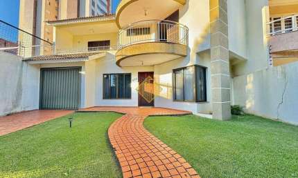 Sobrado à venda, 2 quartos, 1 suíte, Centro - Cascavel/PR