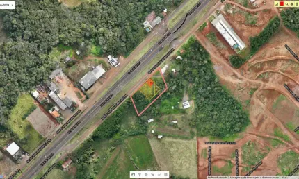 Lote junto à BR 277, próximo a Frimesa e futura rodoviária, em Matelândia.