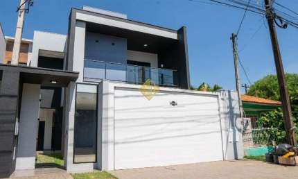 Sobrado à venda, 1 suíte e 2 demi-suítes, 2 vagas, Jardim Porto Alegre - Toledo/PR
