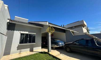 Casa à venda, 3 quartos, 1 suíte, 2 vagas, Jardim Gisela - Toledo/PR