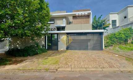 Sobrado à venda, 3 quartos, 1 suíte, 4 vagas, Recanto Tropical - Cascavel/PR