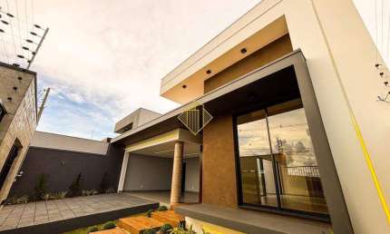 **CASA DE ALTO PADRÃO COM 03 SUÍTES, VILA BECKER - TOLEDO, PARANÁ **