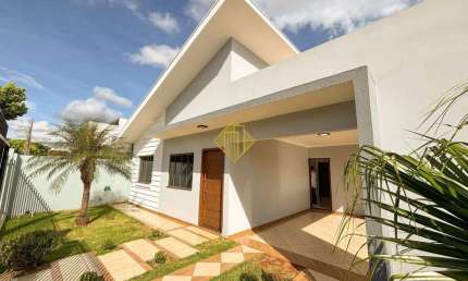 CASA TÉRREA COM AMPLA ÁREA DE FESTAS - JARDIM PANCERA - TOLEDO/PR