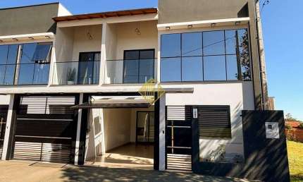 Sobrado à venda, 2 quartos, 1 suíte, 1 vaga, Jardim Coopagro - Toledo/PR