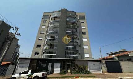 Apartamento para aluguel, 3 quartos, 1 suíte, 2 vagas, Centro - Cascavel/PR