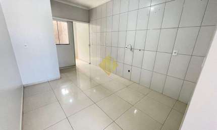 CASA COM DOIS QUARTOS NO PINHEIRINHO EM TOLEDO-PARANÁ