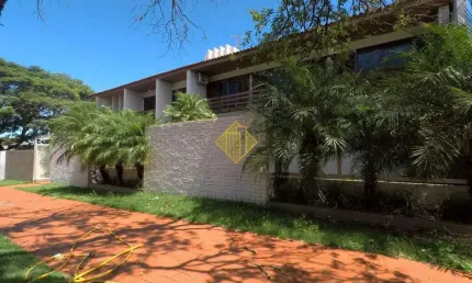 Sobrado à venda, 3 quartos, 2 suítes, 4 vagas, Jardim La Salle - Toledo/PR