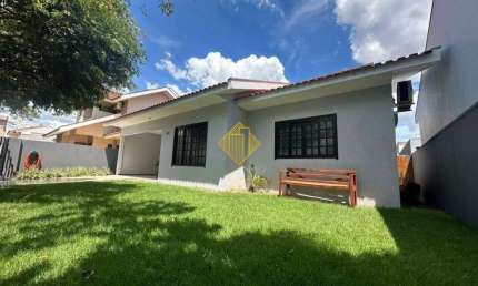 ***CASA SEMIMOBILIADA COM 01 SUÍTE E 02 QUARTOS - JARDIM GISELA - TOLEDO-PR ***