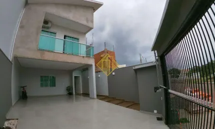 Sobrado à venda, 3 quartos, 1 suíte, 2 vagas, Vila Industrial - Toledo/PR