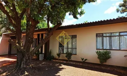 Casa à venda, 3 quartos, 2 vagas, Centro - Toledo/PR