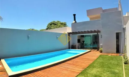 Sobrado à venda, 2 quartos, 2 suítes, 2 vagas, Jardim Gisela - Toledo/PR