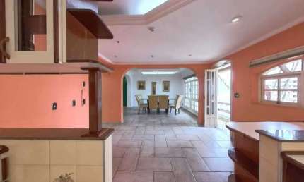 Casa com 3 quartos à venda na Rua Cosmópolis, Jardim Cristiane, Santo André, 294 m2 por R$ 940.000
