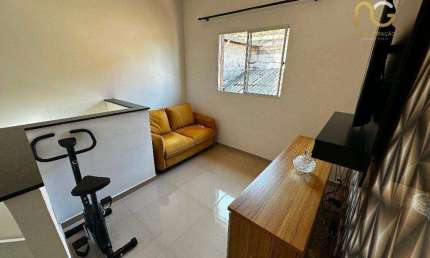 Casa sobreposta em condominio novo - 02 dormitorios 01 banheiro 01 vaga de garagem - Bairro Tupi/Praia Grande-SP