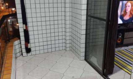 Apartamento com 2 dormitórios à venda, 57 m² por R$ 300.000,00 - Vila Assunção - Praia Grande/SP