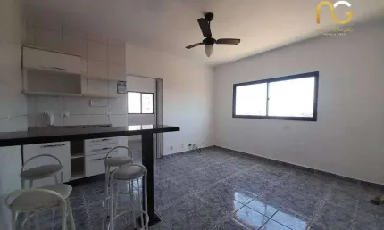 Kitnet com Elevador com 1 dormitório à venda, 38 m² por R$ 226.000 - Vila Guilhermina - Praia Grande/SP