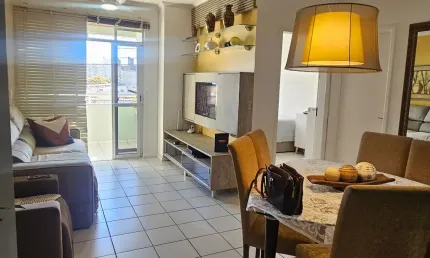 Apartamento mobiliado no centrinho dos ingleses, 200 metros da praia!