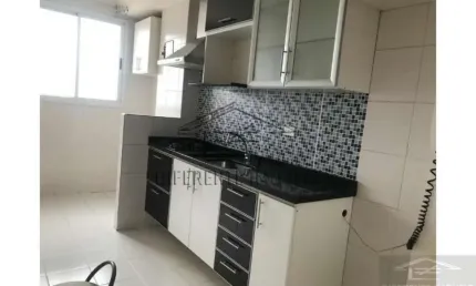 APARTAMENTO AO LADO DO METRO GUILHERMINA - 2 DORM COM VAGA E SACADA