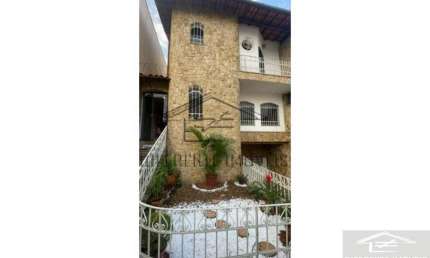 Sobrado a Venda 286m² com 3 quartos e 5 vagas! Vila Carrão