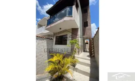 Sobrado com  3dorm garagem subterrânea para 4 carros