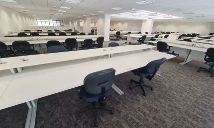 SALA PARA LOCAÇÃO NO CENTRO DE SÃO PAULO AO LADO DO METRO SÃO BENTO