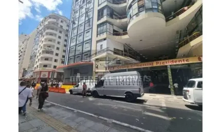 VENDA SALA COMERCIAL NO CENTRO 17M2 PORTA PRA RUA ISENTO IPTU