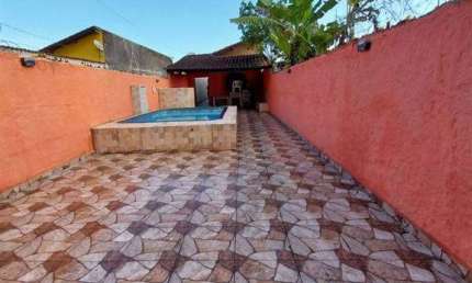 VENDO LINDA CASA COM PISCINA E CHURRASQUEIRA, 02 DORMITÓRIOS EM ITAÓCA - MONGAGUA