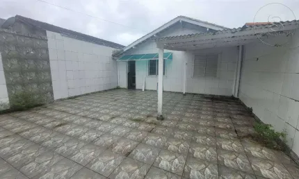 VENDO CASA NO SAMAMBAIA COM 02 DORMITÓRIOS E QUINTAL COM 04 VAGAS DE GARAGEM, EM ÓTIMA LOCALIZAÇÃO, PRÓXIMA DE USAFA, PADARIA E PRAÇA COM PLAYGROND.