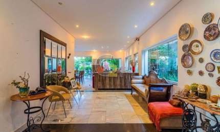 Casa padrão, Perdizes, 4 quartos, 2 suítes, 1 vaga de garagem.